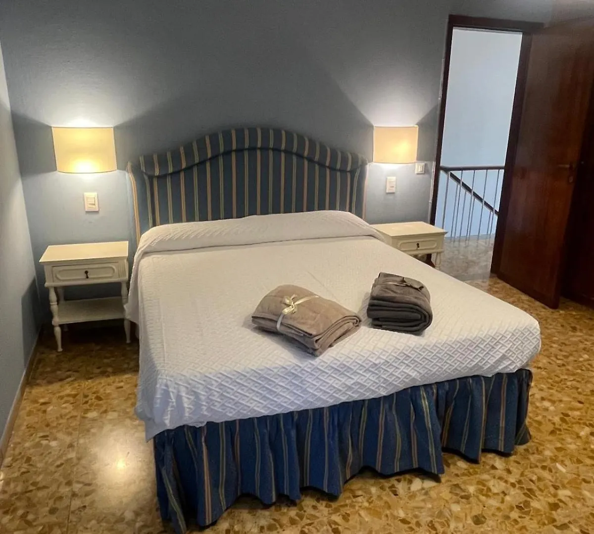 Villa A Due Passi Dal Mare Forte dei Marmi Italien